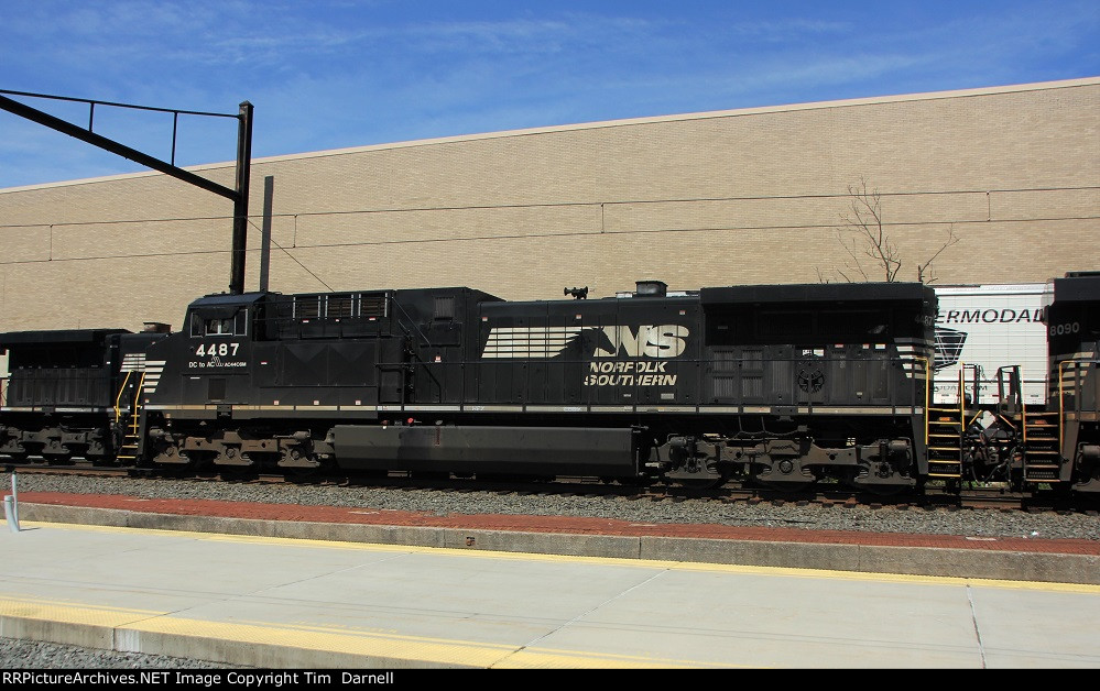 NS 4487 on lite EB